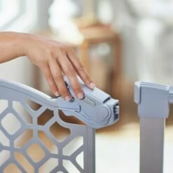 Frisco Metal Geometric Pattern Extra Tall Auto-close Dog Gate -Pawfect Care 299514 PT4. AC SS1800 V1627306640