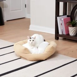 Happy Hounds Chloe Donut Cat Bed
